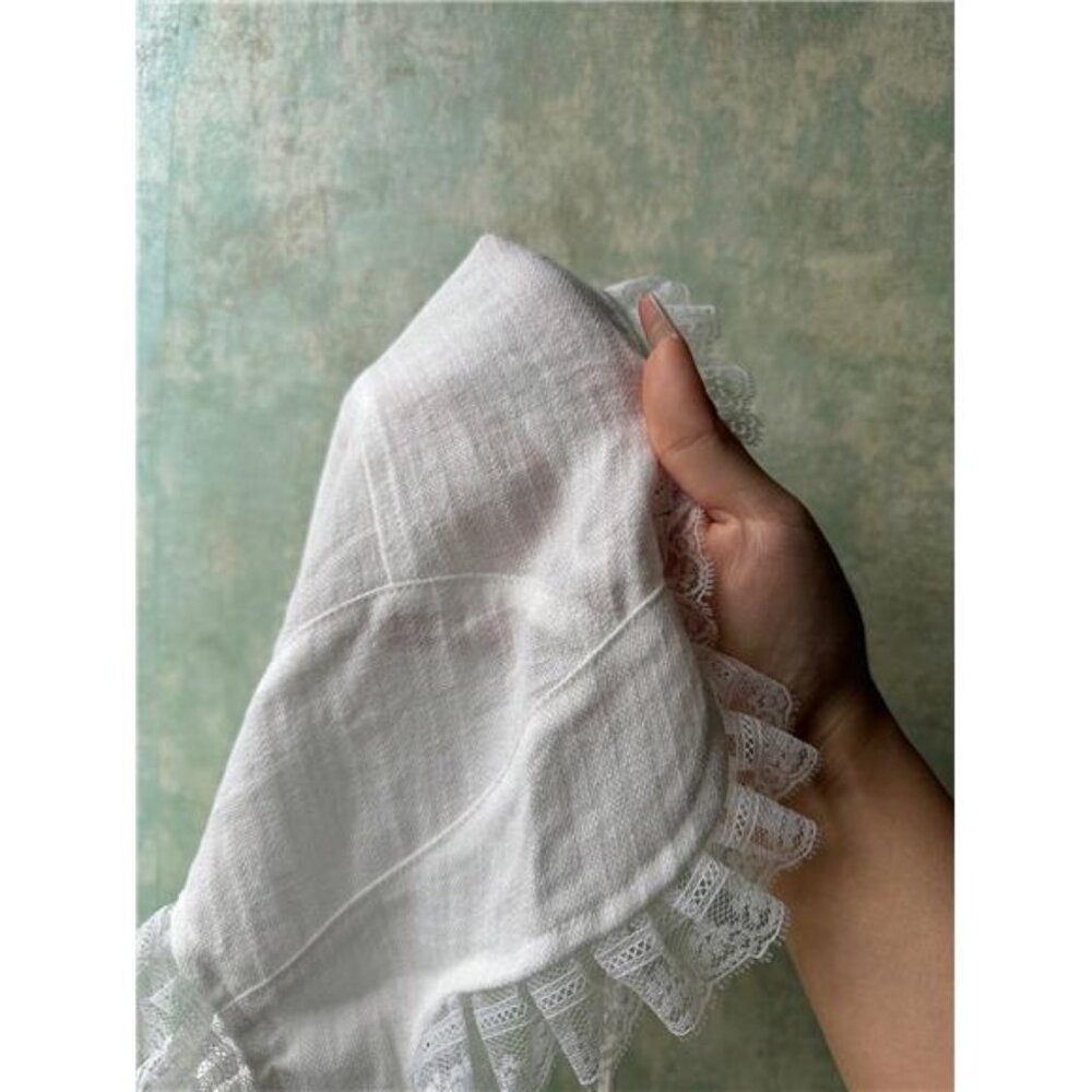 Solid Color Lace Patchwork Pleated Sleeveless Top - image 7